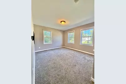 320 E Elm Street, Sycamore, IL 60178 - Photo 9