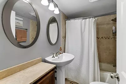9550 S California Avenue, Evergreen Park, IL 60805 - Photo 7