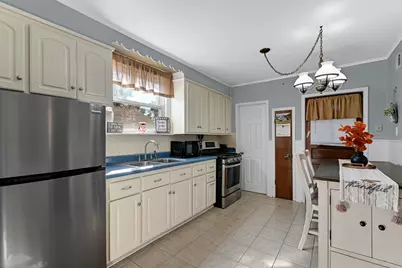 9550 S California Avenue, Evergreen Park, IL 60805 - Photo 5