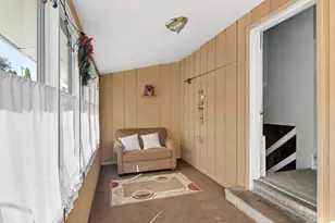 9550 S California Ave, Evergreen Park, IL 60805 - Photo 13