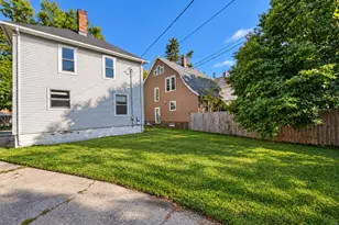 838 Hickory St, Waukegan, IL 60085 - Photo 9
