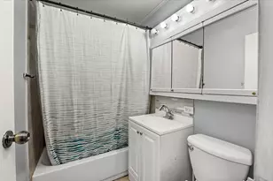 328 Blackhawk Dr, Park Forest, IL 60466 - Photo 9