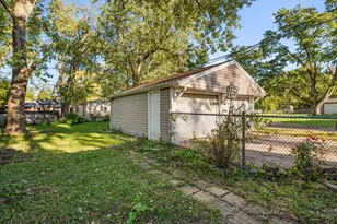 328 Blackhawk Dr, Park Forest, IL 60466 - Photo 15