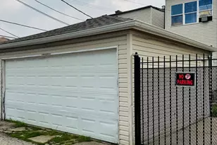 4818 W Fletcher St, Chicago, IL 60641 - Photo 9