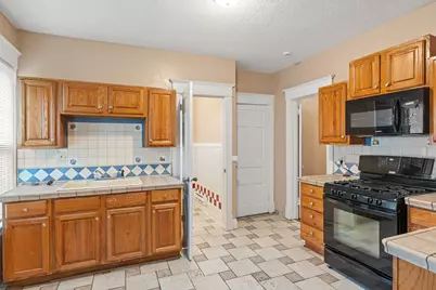1211 4th Avenue, Rockford, IL 61104 - Photo 15