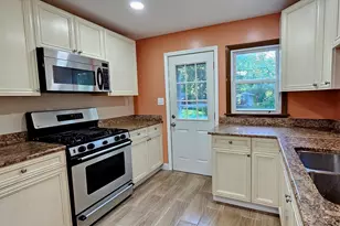 170 Hilldale Ln, Port Barrington, IL 60010 - Photo 5