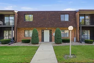 22461 Pleasant Dr, Richton Park, IL 60471 - Photo 1