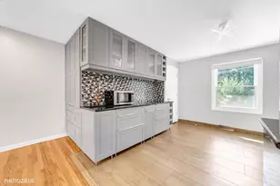 722 N Stephen Dr, Palatine, IL 60067 - Photo 9