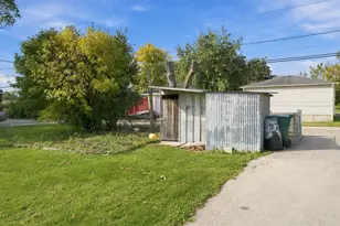 1808 Hermon Ave, Zion, IL 60099 - Photo 27
