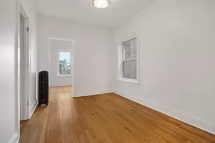 7731 S Cornell Ave, Chicago, IL 60649 - Photo 9