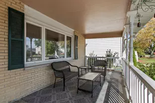1108 S Cherrywood Dr, Mount Prospect, IL 60056 - Photo 3