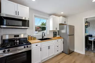 427 East End Ave, Hillside, IL 60162 - Photo 9