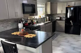 55 S Windsor Pl, Mundelein, IL 60060 - Photo 19