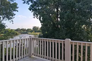 449 Bay Tree Cir, Vernon Hills, IL 60061 - Photo 3