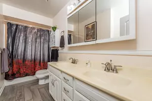 19 E Washington St, Round Lake Park, IL 60073 - Photo 11