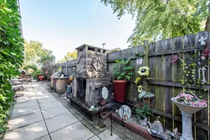 19 E Washington St, Round Lake Park, IL 60073 - Photo 17
