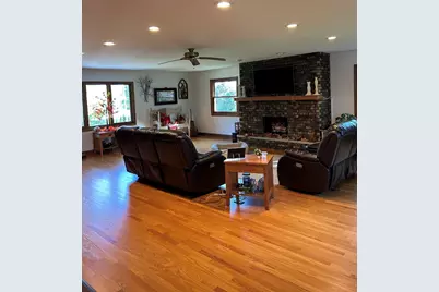 8510 Coral Road, Wonder Lake, IL 60097 - Photo 7