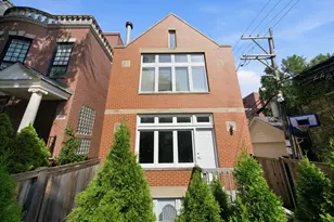 2215 N Wayne Ave, Chicago, IL 60614 - Photo 1
