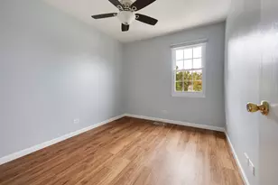 1392 Carriage Way, Roselle, IL 60172 - Photo 19