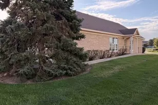 7917 Belle Rive Ct, Tinley Park, IL 60477 - Photo 3