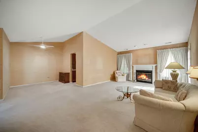 193 Raleigh Court #193, Wood Dale, IL 60191 - Photo 5