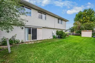 401 Longford Dr, Elgin, IL 60120 - Photo 31