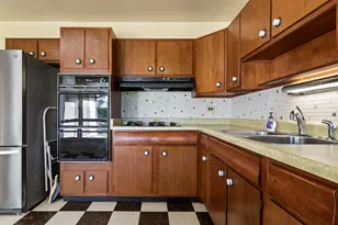1680 Pierce Rd, Hoffman Estates, IL 60169 - Photo 9