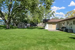 1680 Pierce Rd, Hoffman Estates, IL 60169 - Photo 3