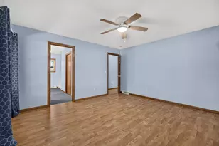 10210 Sharon Ln, Hebron, IL 60034 - Photo 15