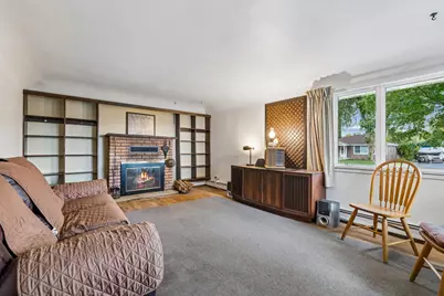 907 Jackson Avenue, Wauconda, IL 60084 - Photo 11