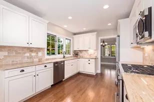 820 Braeman Ct, Libertyville, IL 60048 - Photo 9