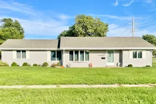 595 S Marguerite St, Coal City, IL 60416 - Photo 1