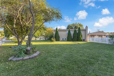 10440 Princess Avenue, Chicago Ridge, IL 60415 - Photo 3