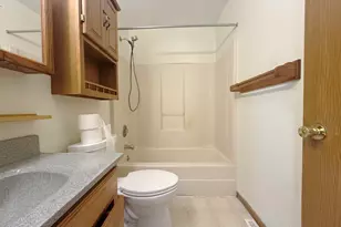 85 Hilldale Rd, Fox Lake, IL 60020 - Photo 7