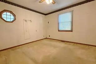 85 Hilldale Rd, Fox Lake, IL 60020 - Photo 9