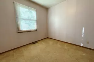 85 Hilldale Rd, Fox Lake, IL 60020 - Photo 11