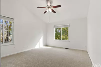301 Stevens Court, Grayslake, IL 60030 - Photo 15