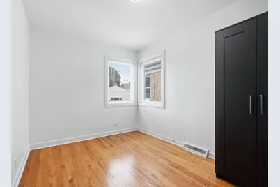 6230 W Foster Avenue, Chicago, IL 60630 - Photo 9