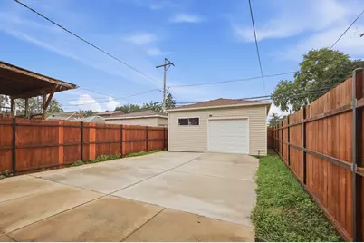 6230 W Foster Avenue, Chicago, IL 60630 - Photo 17
