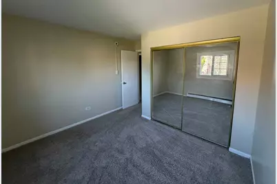 121 W Elk Trail #221, Carol Stream, IL 60188 - Photo 5