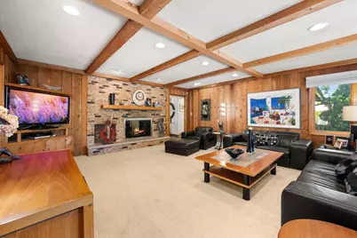 1311 Azalea Lane, Dekalb, IL 60115 - Photo 23