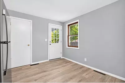 326 S Walnut Street, Sycamore, IL 60178 - Photo 7