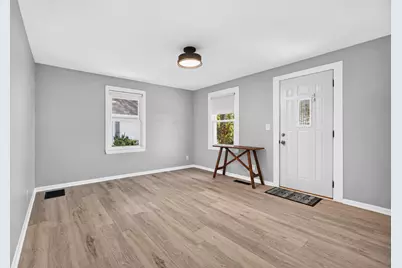 326 S Walnut Street, Sycamore, IL 60178 - Photo 3