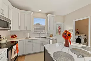 2151 Grayhawk Dr, Aurora, IL 60503 - Photo 7