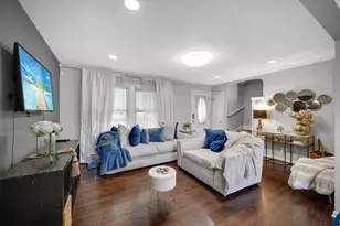 9831 S Prairie Ave, Chicago, IL 60628 - Photo 9