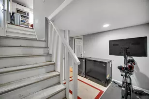 9831 S Prairie Ave, Chicago, IL 60628 - Photo 21
