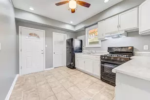 3724 N Drake Ave, Chicago, IL 60618 - Photo 7