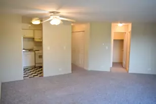 1475 Rebecca Dr, Hoffman Estates, IL 60169 - Photo 3