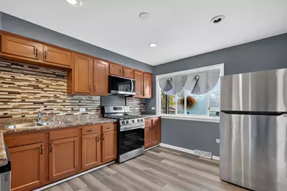 2752 Tennyson Place, Hazel Crest, IL 60429 - Photo 11