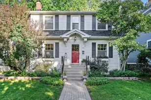 445 N Kensington Ave, La Grange Park, IL 60526 - Photo 1